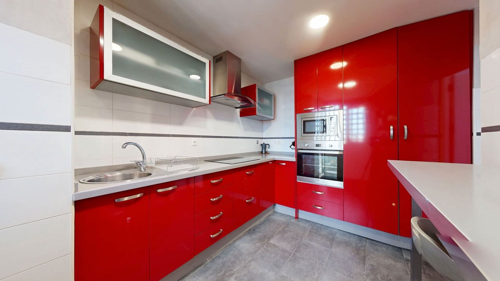 3 soveværelse Lejlighed til salg i Alicante by med swimmingpool - € 280.000 (Ref: 9094766)