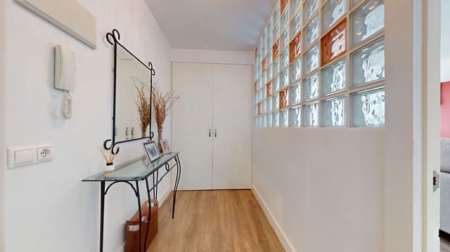 3 soveværelse Lejlighed til salg i Vistahermosa, Alicante by med swimmingpool - € 280.000 (Ref: 9094766)