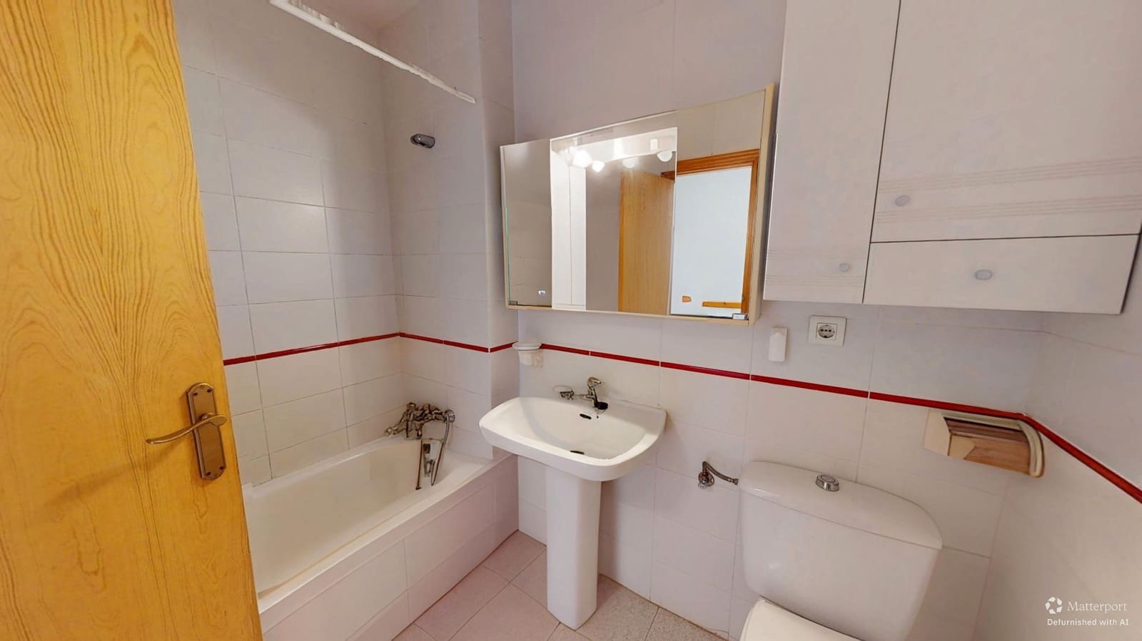 2 soveværelse Bungalow til salg i El Campello med swimmingpool - € 196.000 (Ref: 9148825)