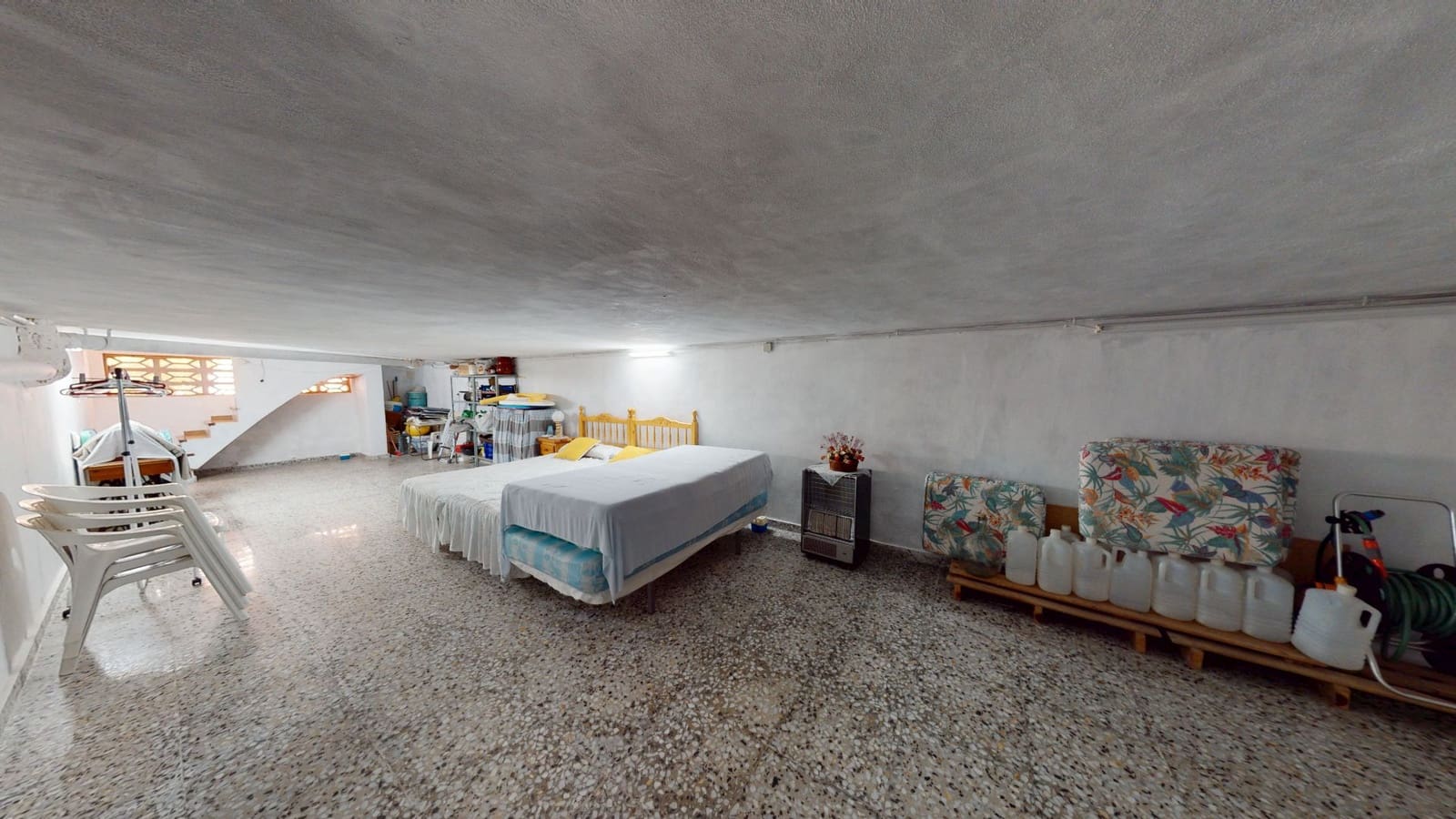 2 soveværelse Bungalow til salg i El Campello med swimmingpool - € 196.000 (Ref: 9148825)