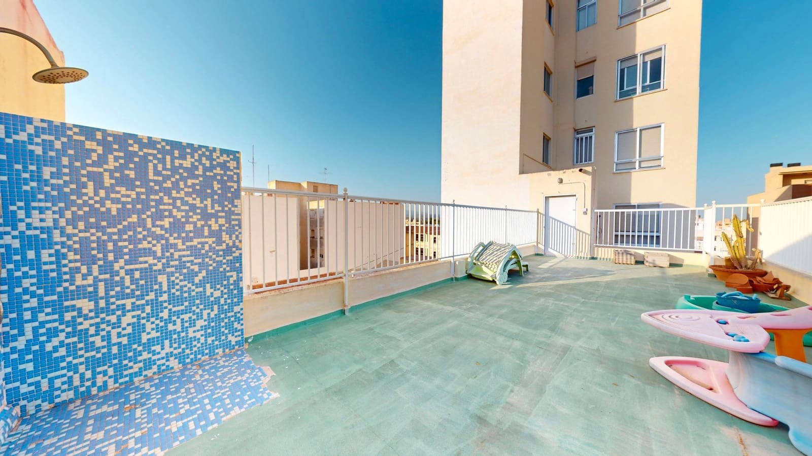 5 makuuhuone Asunto myytävänä paikassa San Juan de Alicante / Sant Joan d'Alacant mukana 
autotalli - 375 000 € (Ref: 9226078)