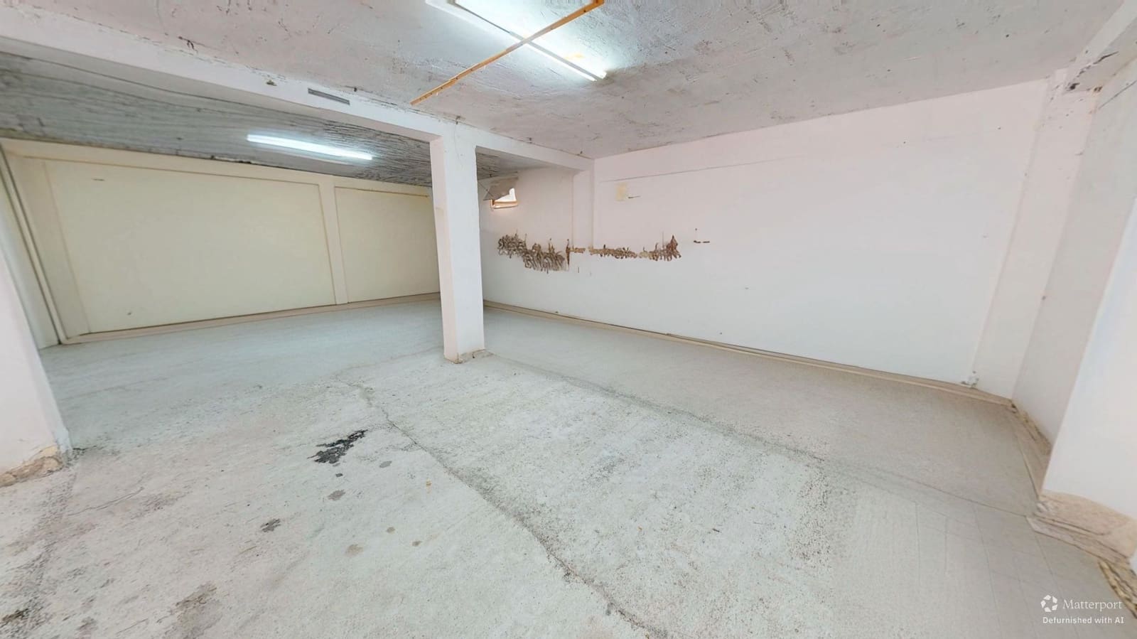 Kommersiell til salgs i El Campello - € 85 000 (Ref: 9279813)