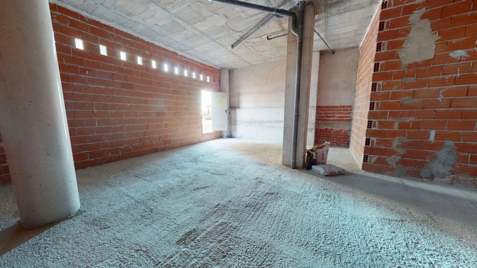 Erhverv til salg i El Campello - € 145.000 (Ref: 9294072)