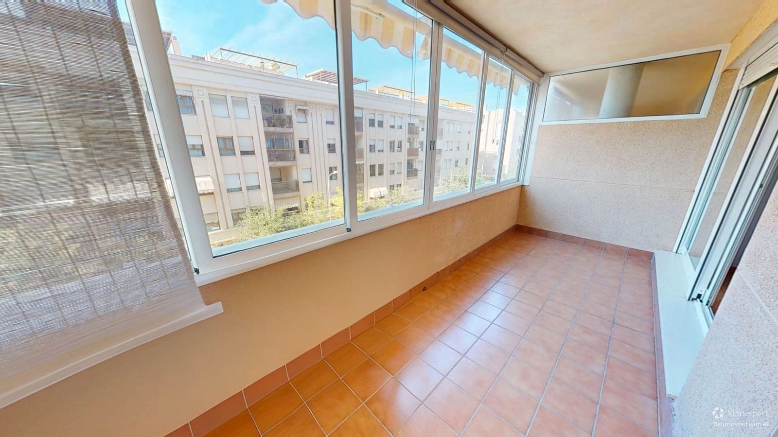 3 makuuhuone Asunto myytävänä paikassa San Juan de Alicante / Sant Joan d'Alacant mukana uima-altaan 
autotalli - 290 000 € (Ref: 9346636)