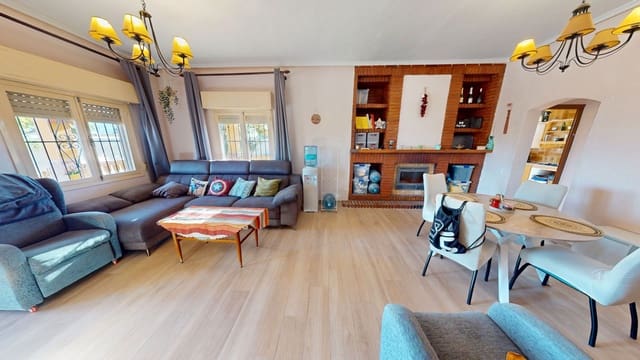 3 soverom Villa til salgs i Cañada del Fenollar, Alicante by med svømmebasseng garasje - € 270 000 (Ref: 9382398)