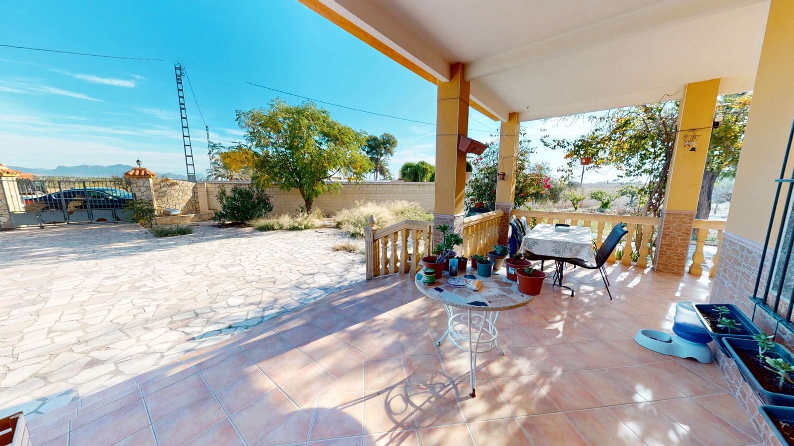 3 soveværelse Villa til salg i Alicante by med swimmingpool garage - € 270.000 (Ref: 9382398)