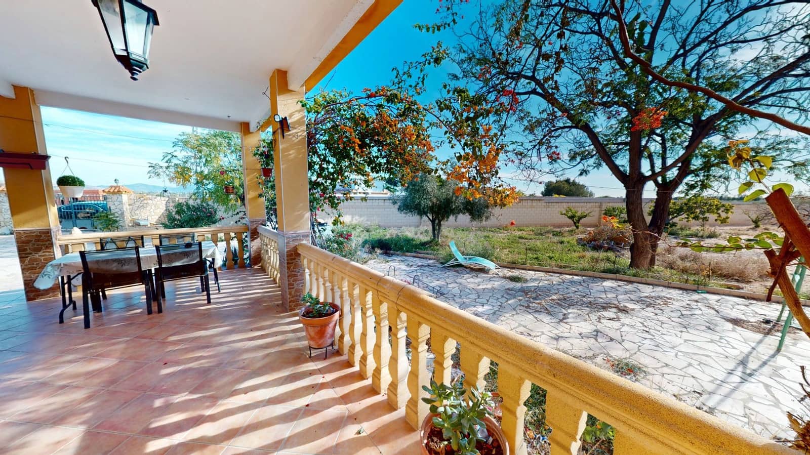 3 soveværelse Villa til salg i Alicante by med swimmingpool garage - € 270.000 (Ref: 9382398)