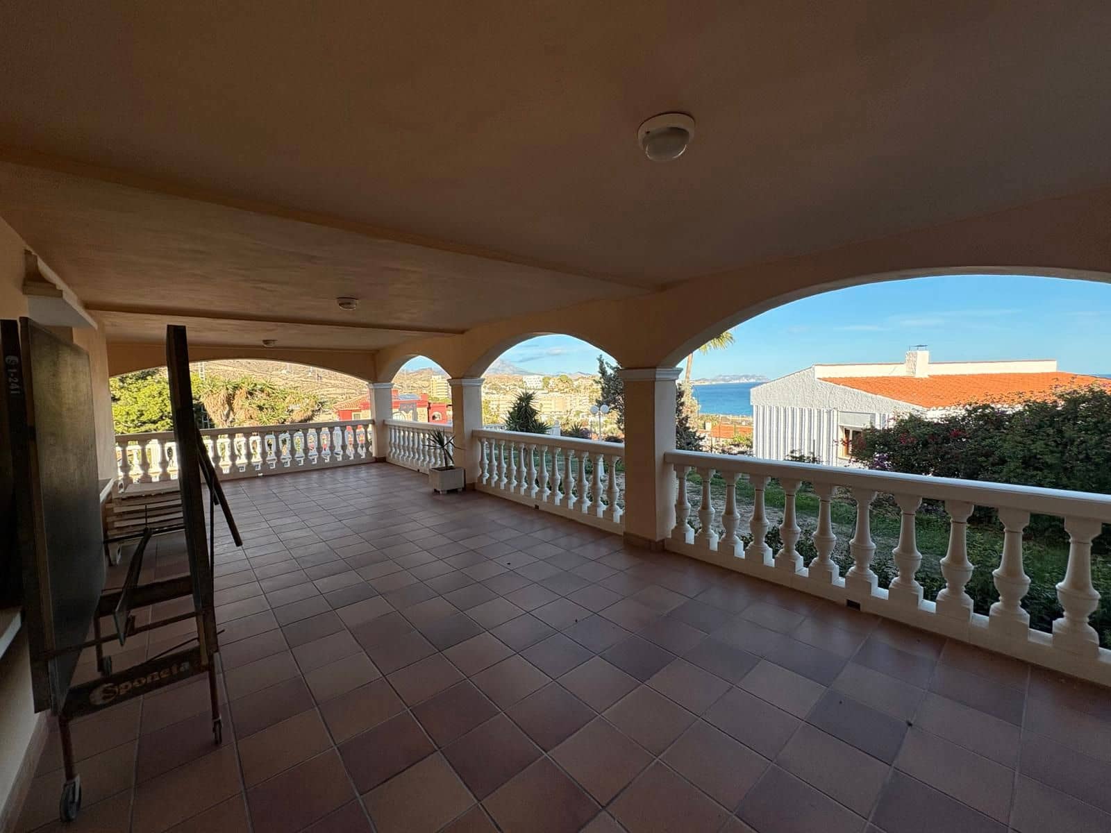 5 soveværelse Villa til salg i El Campello med swimmingpool garage - € 1.100.000 (Ref: 9384042)