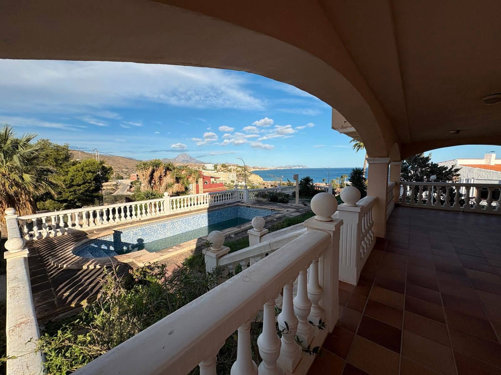 5 soveværelse Villa til salg i El Campello med swimmingpool garage - € 1.100.000 (Ref: 9384042)