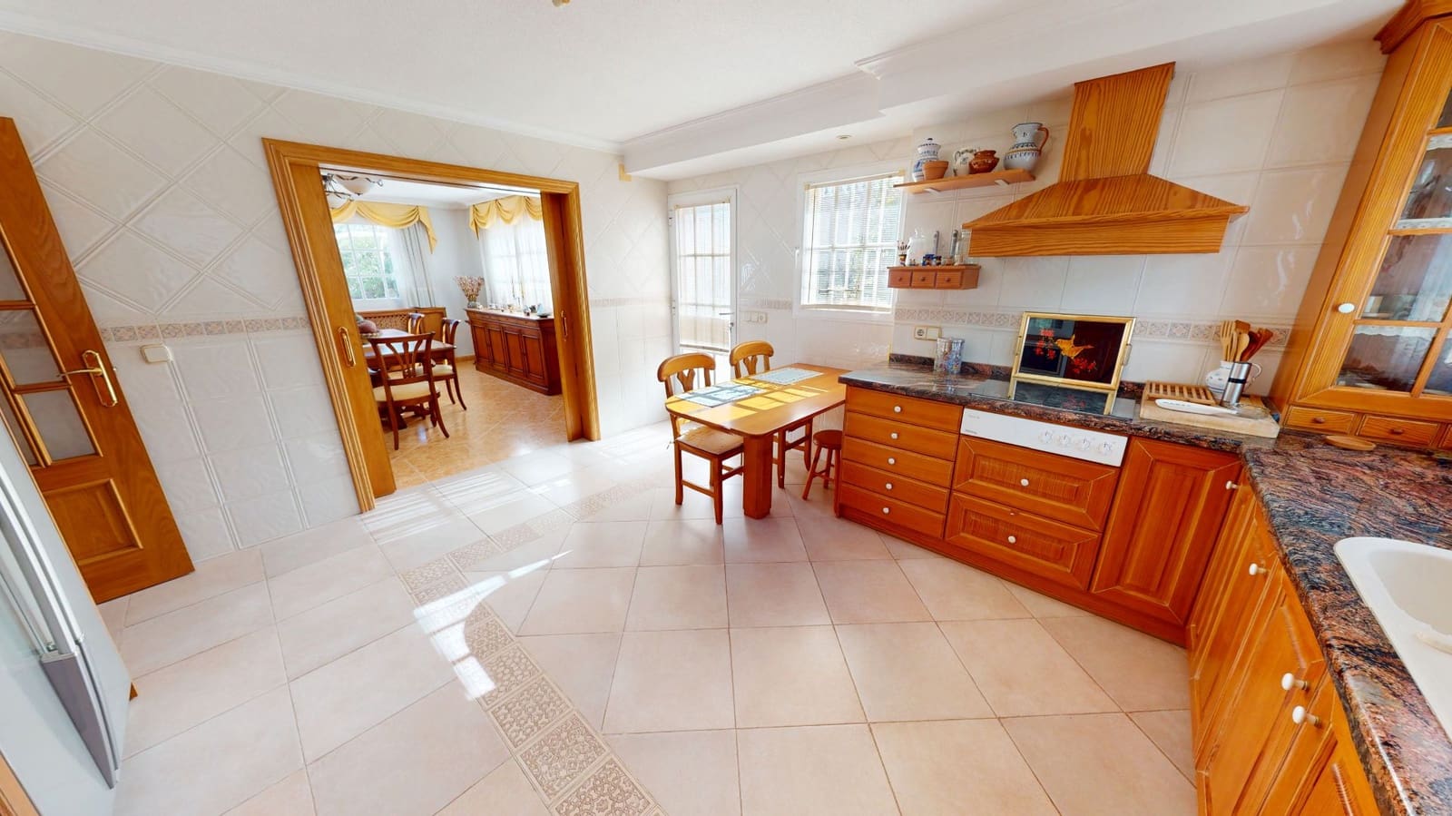 5 soveværelse Villa til salg i El Campello med swimmingpool garage - € 1.100.000 (Ref: 9384042)