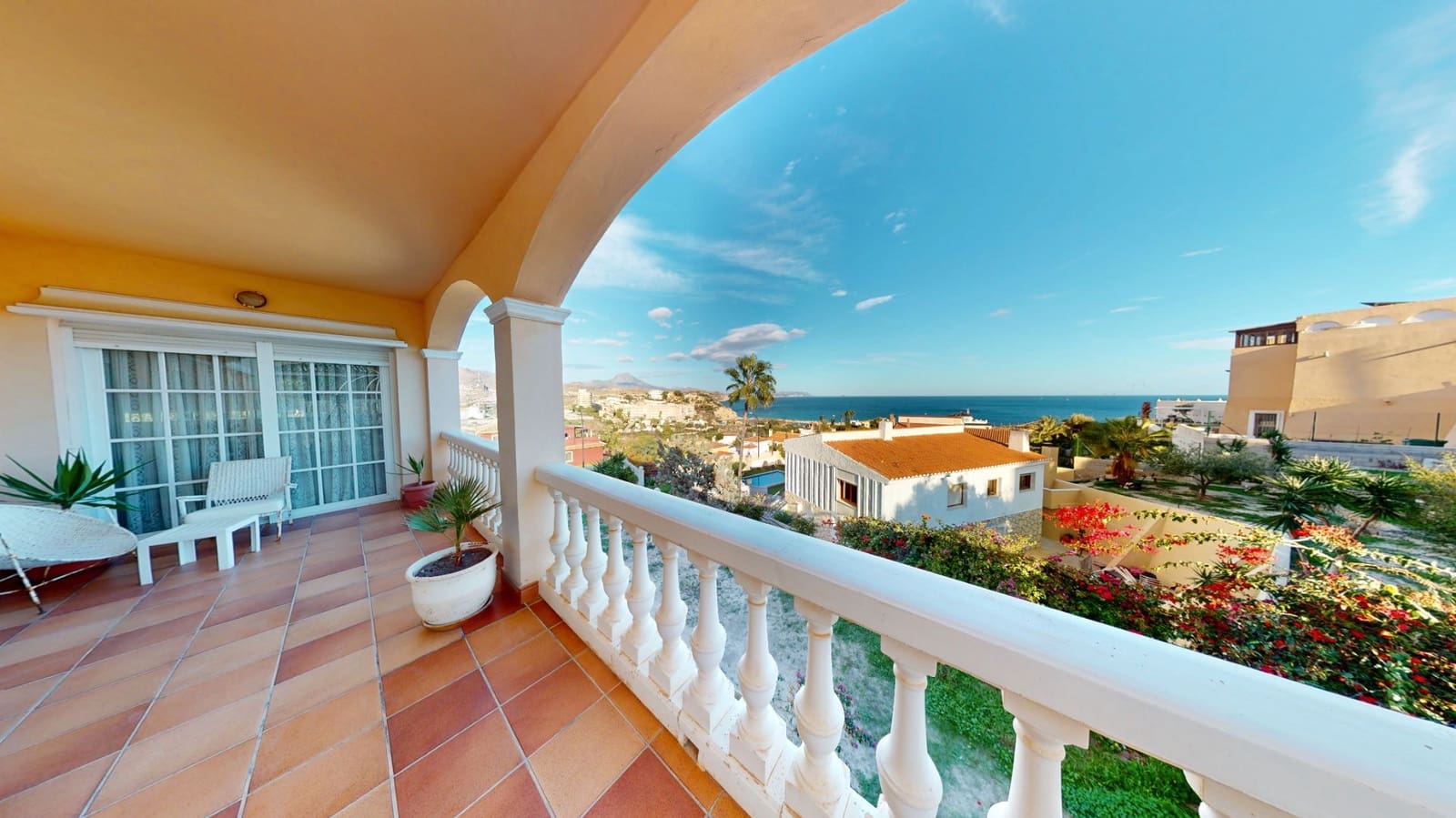 5 soveværelse Villa til salg i El Campello med swimmingpool garage - € 1.100.000 (Ref: 9384042)