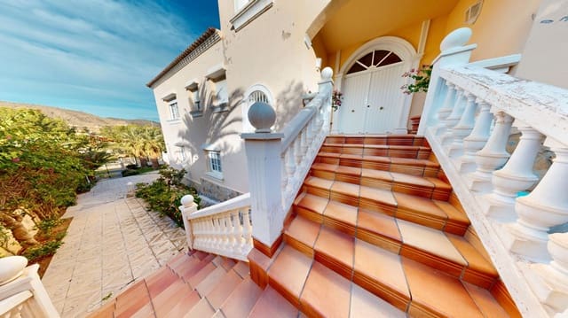 5 soveværelse Villa til salg i El Campello med swimmingpool garage - € 1.100.000 (Ref: 9384042)