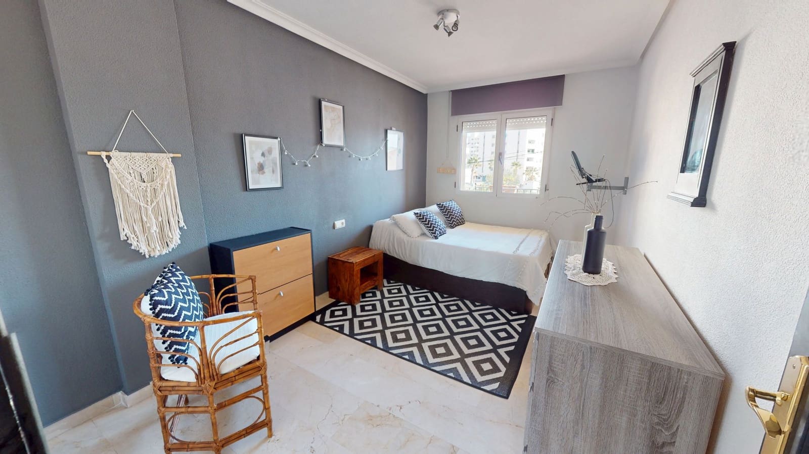 Casa de 4 habitaciones en El Campello en venta con garaje - 420.000 € (Ref: 9384952)