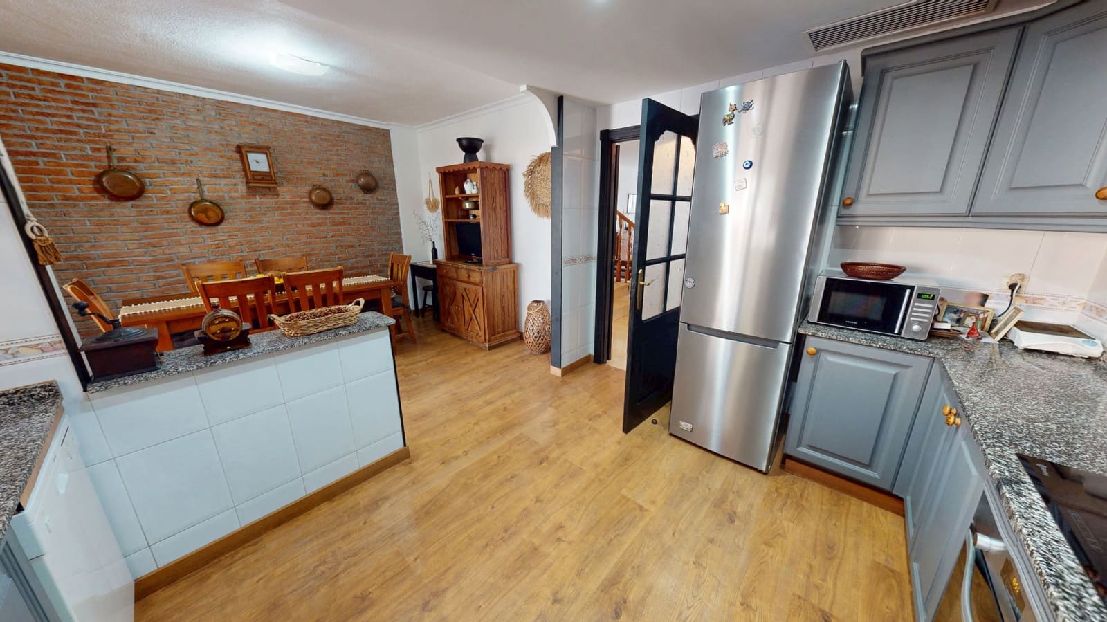 Casa de 4 habitaciones en El Campello en venta con garaje - 420.000 € (Ref: 9384952)