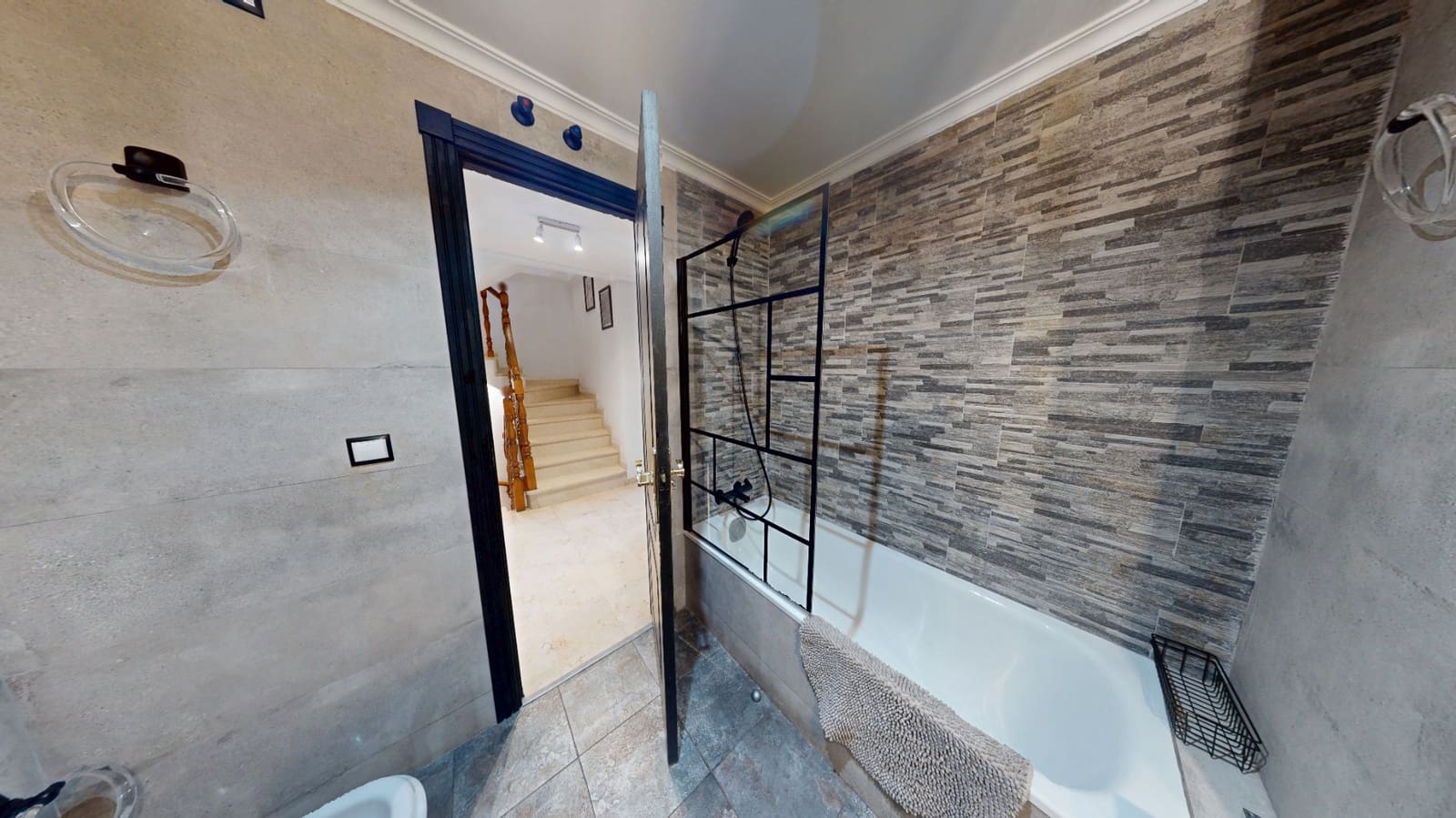 Casa de 4 habitaciones en El Campello en venta con garaje - 420.000 € (Ref: 9384952)