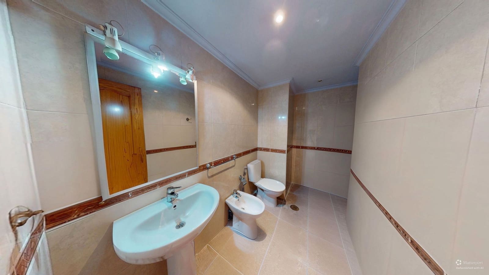 2 makuuhuone Asunto myytävänä paikassa El Campello mukana 
autotalli - 206 000 € (Ref: 9387027)