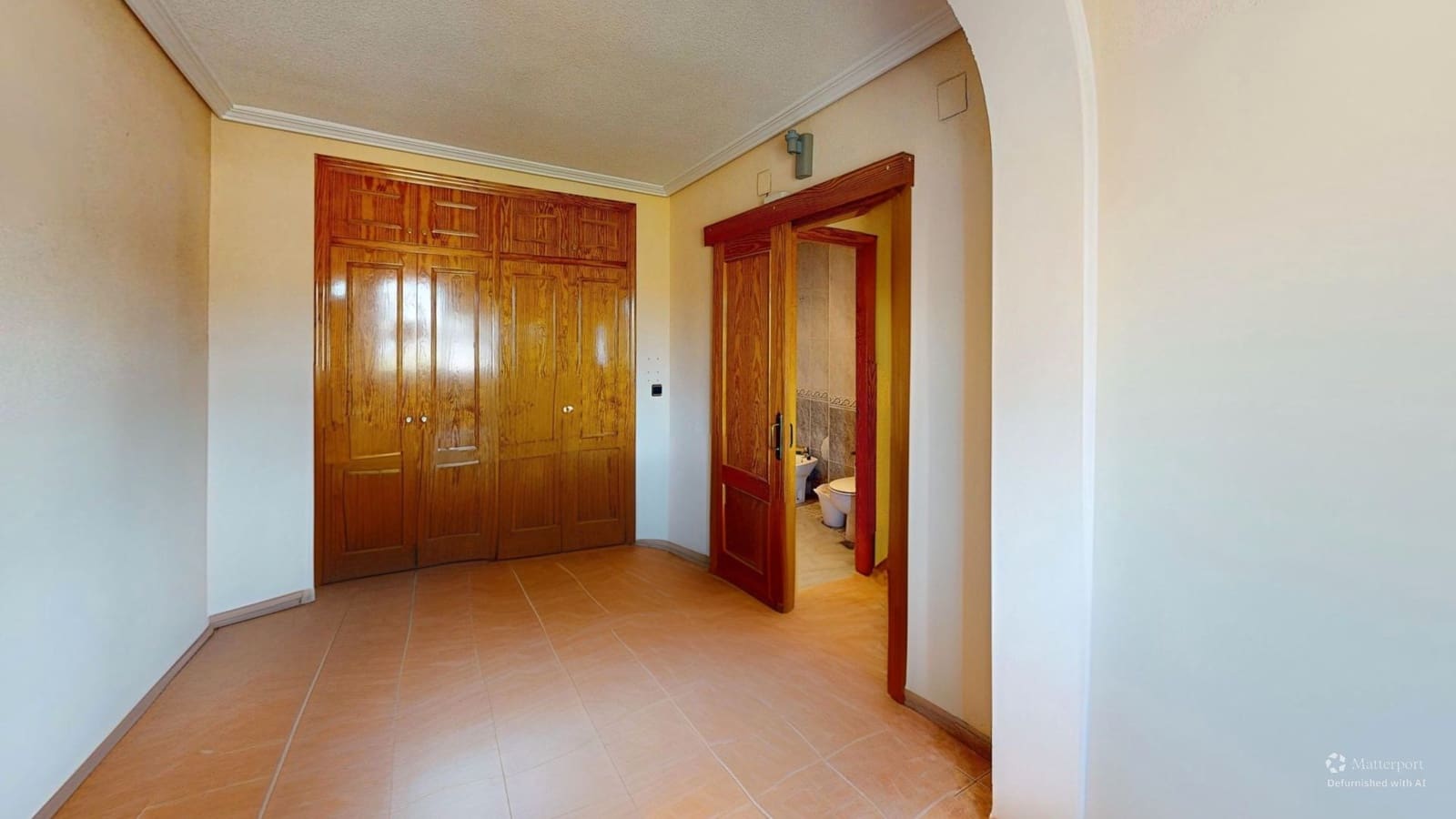 3 makuuhuone Omakotitalo myytävänä paikassa San Juan de Alicante / Sant Joan d'Alacant mukana uima-altaan 
autotalli - 272 000 € (Ref: 9429578)