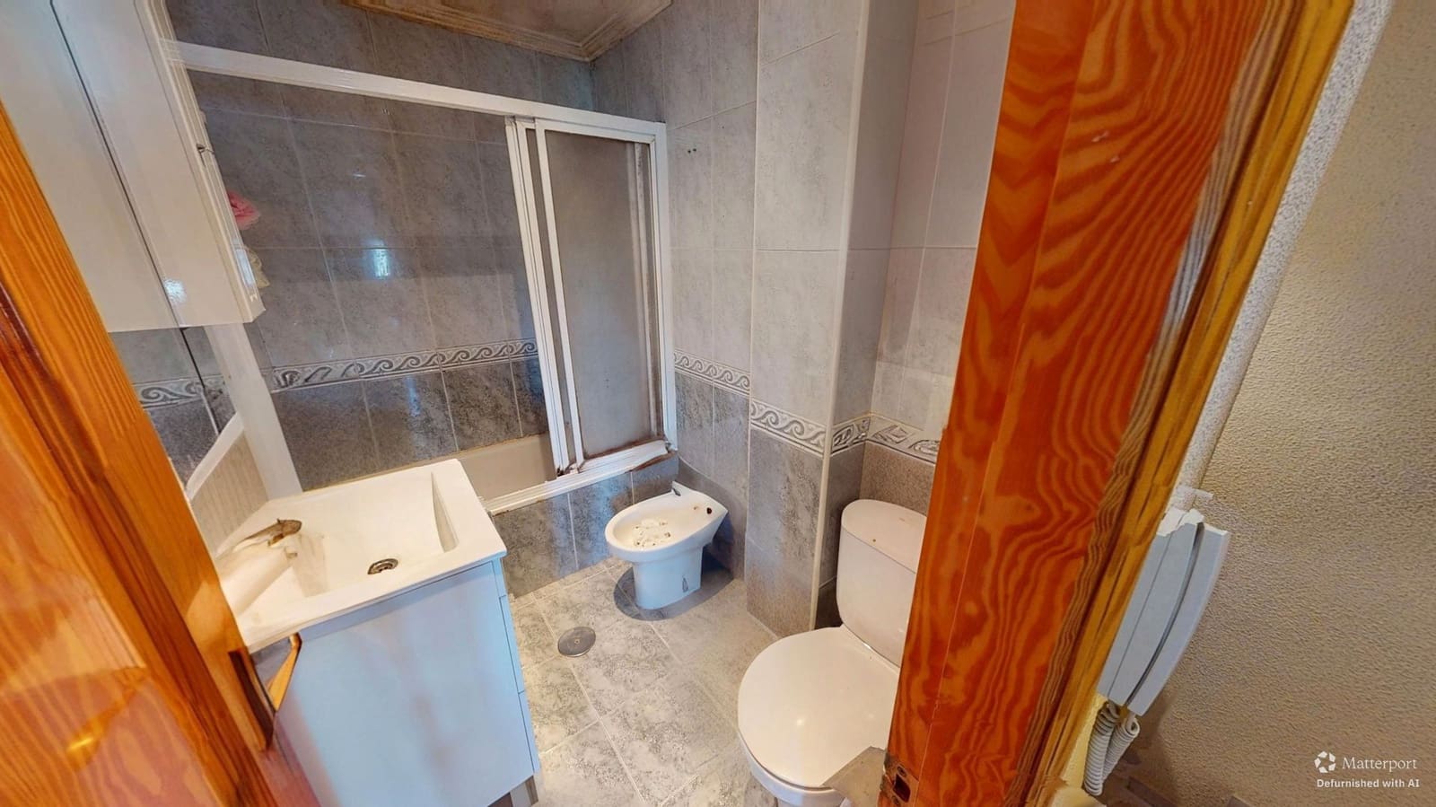 3 makuuhuone Omakotitalo myytävänä paikassa San Juan de Alicante / Sant Joan d'Alacant mukana uima-altaan 
autotalli - 272 000 € (Ref: 9429578)