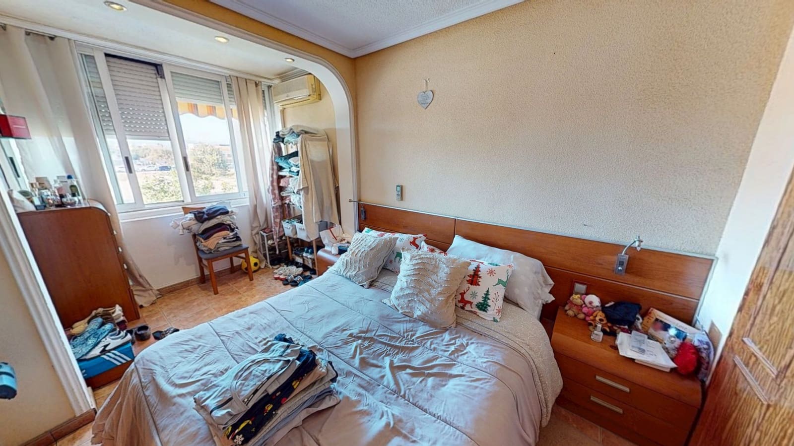 3 makuuhuone Omakotitalo myytävänä paikassa San Juan de Alicante / Sant Joan d'Alacant mukana uima-altaan 
autotalli - 272 000 € (Ref: 9429578)