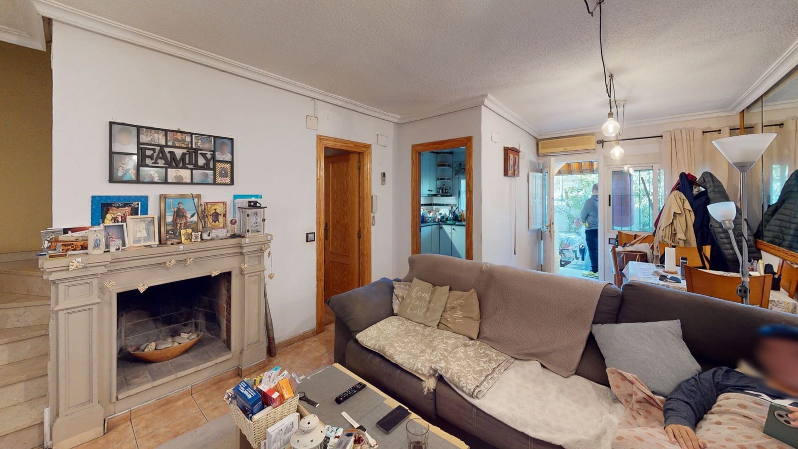 3 makuuhuone Omakotitalo myytävänä paikassa San Juan de Alicante / Sant Joan d'Alacant mukana uima-altaan 
autotalli - 272 000 € (Ref: 9429578)