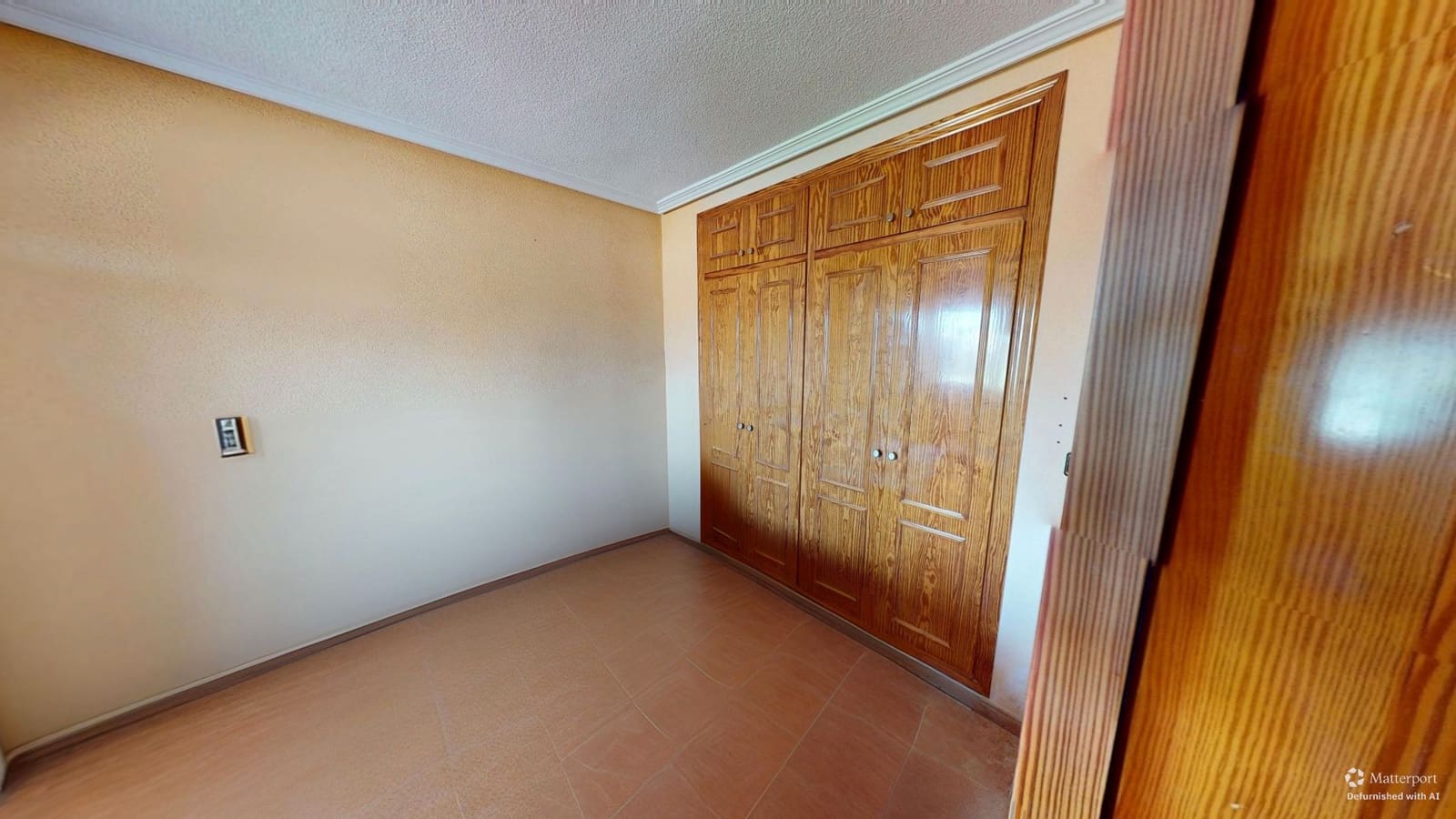 3 makuuhuone Omakotitalo myytävänä paikassa San Juan de Alicante / Sant Joan d'Alacant mukana uima-altaan 
autotalli - 272 000 € (Ref: 9429578)