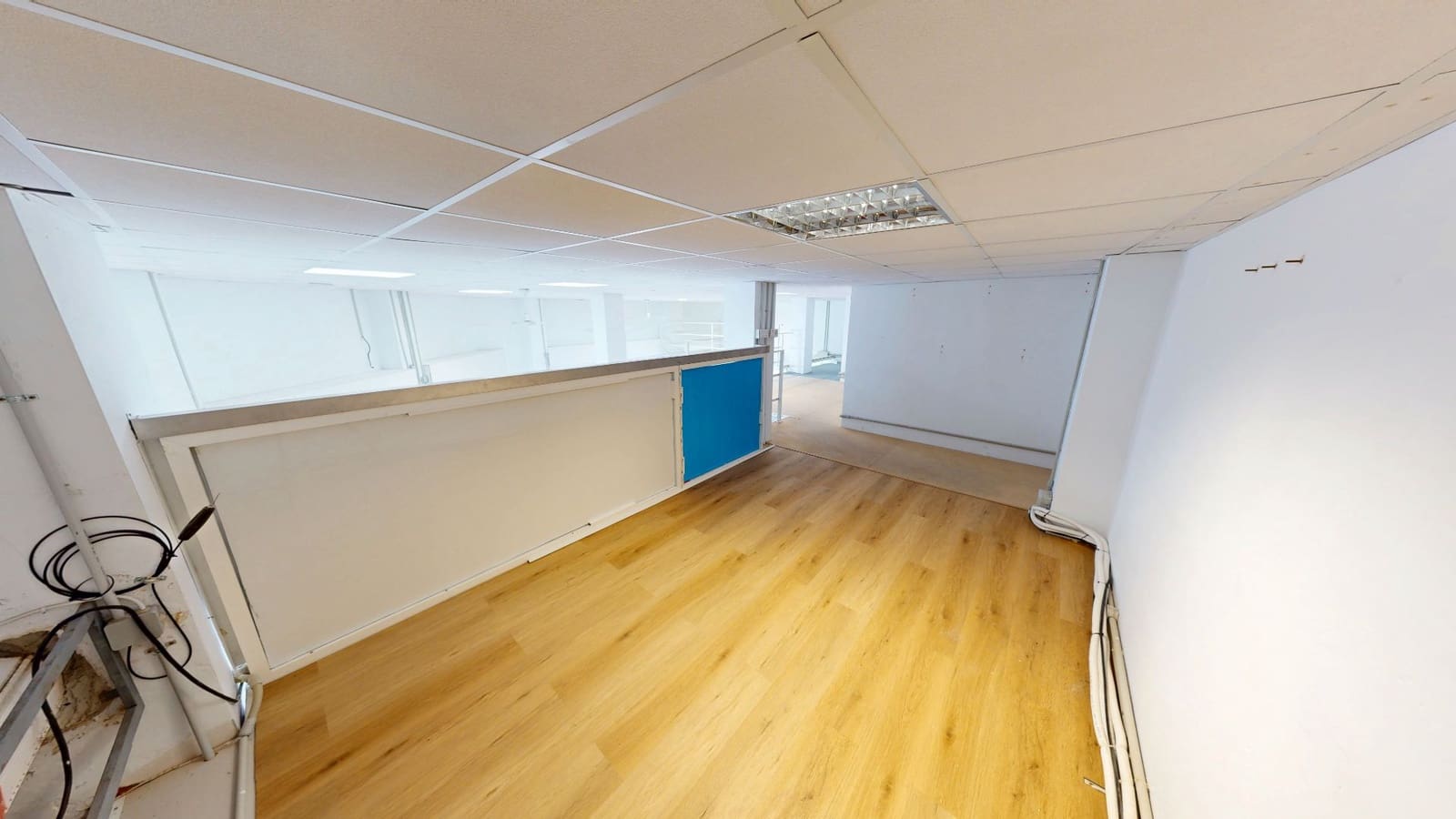 Comercial para venda em El Campello - 120 000 € (Ref: 9473230)