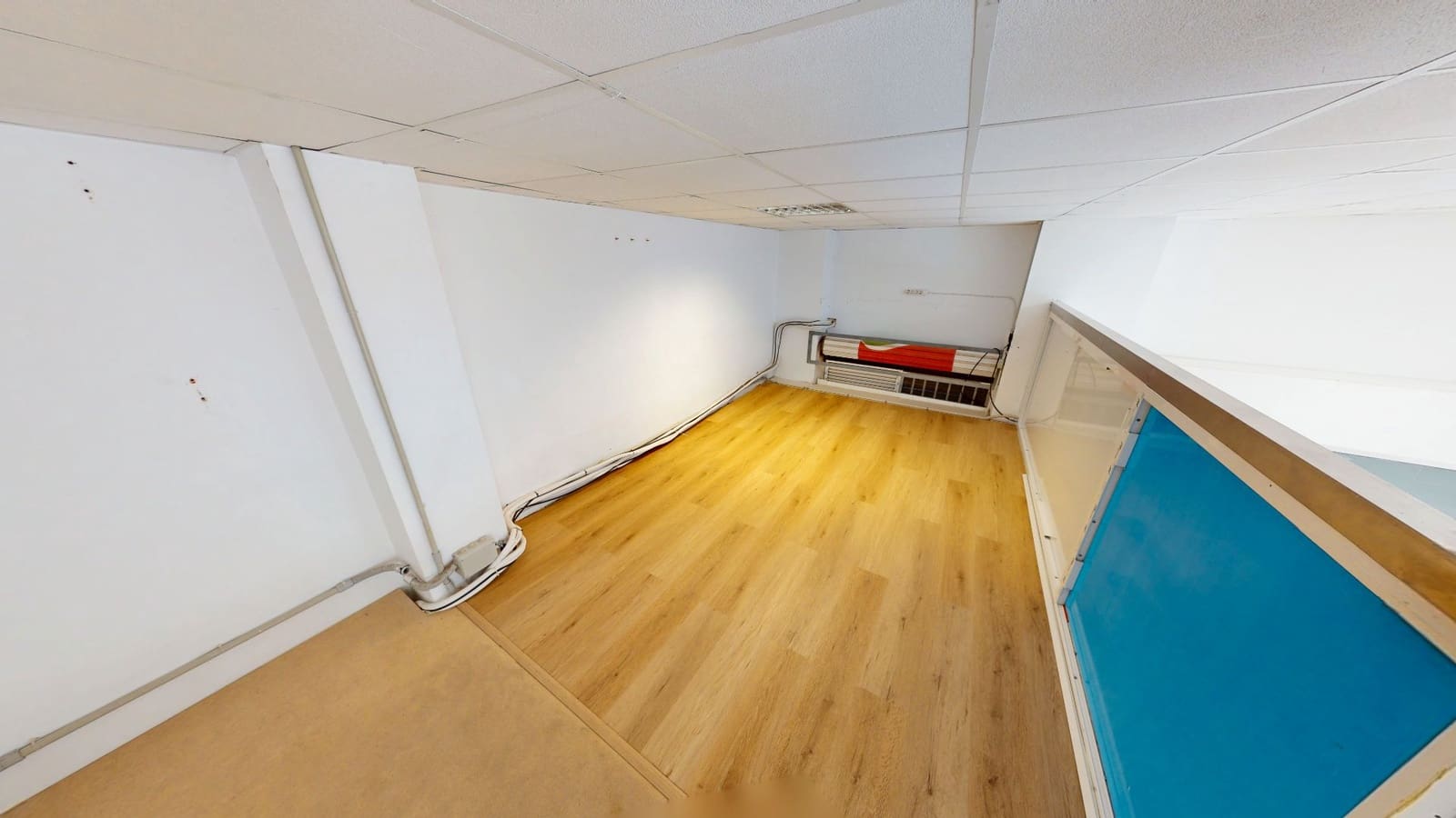 Comercial para venda em El Campello - 120 000 € (Ref: 9473230)