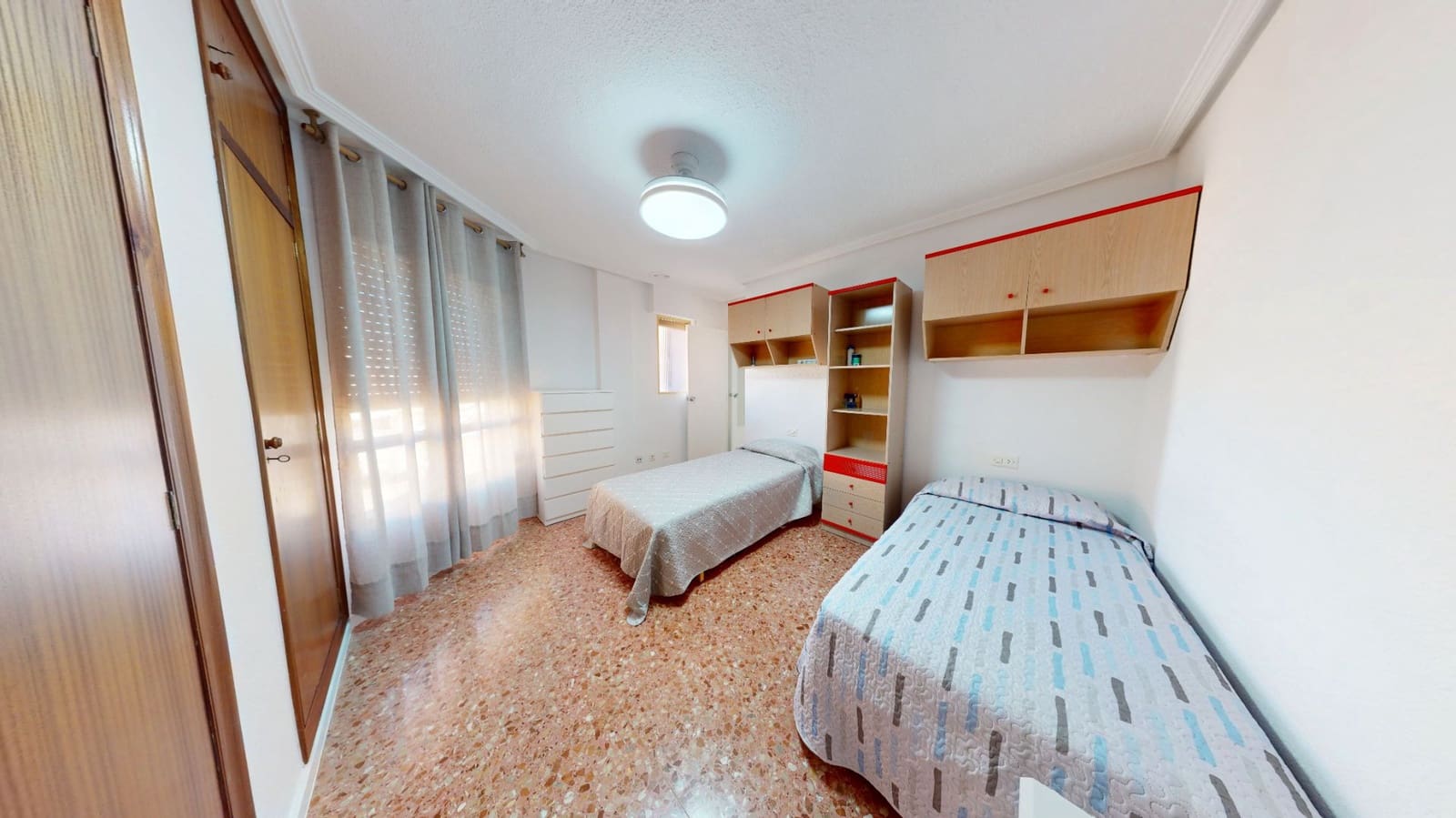 Piso de 4 habitaciones en Jijona / Xixona en venta - 150.000 € (Ref: 9475734)