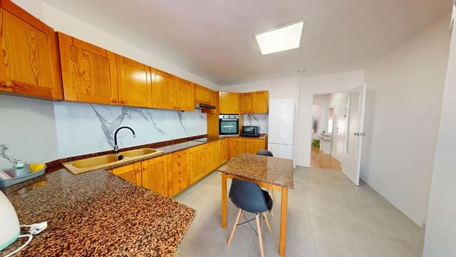 Piso de 4 habitaciones en Jijona / Xixona en venta - 150.000 € (Ref: 9475734)