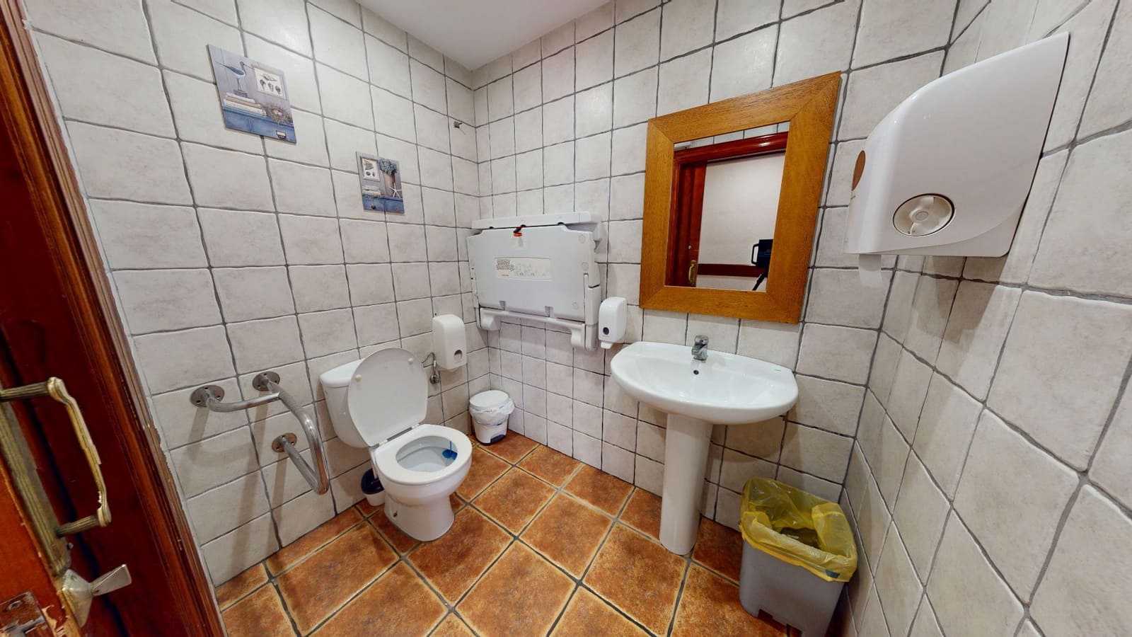 Commercial for sale in Muchamiel / Mutxamel - € 62,000 (Ref: 9503544)