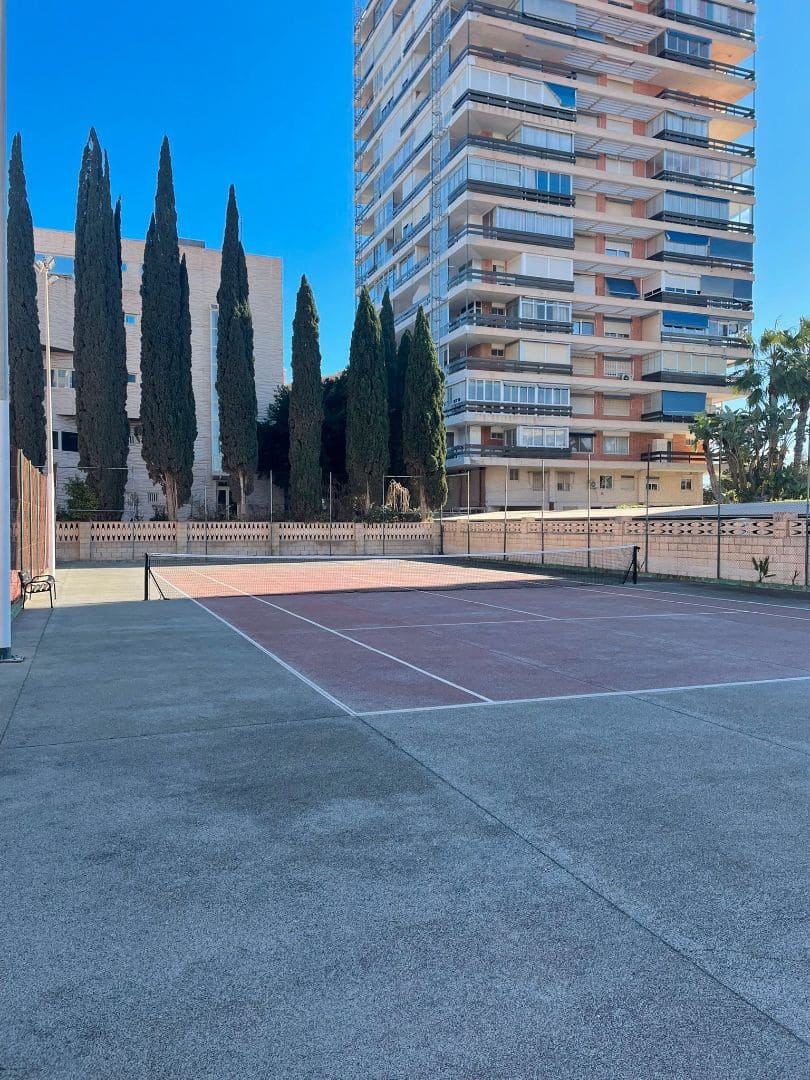 2 soverom Leilighet til salgs i Alicante by med svømmebasseng garasje - € 339 000 (Ref: 9537104)