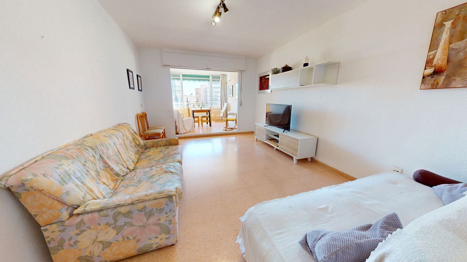 2 soverom Leilighet til salgs i Alicante by med svømmebasseng garasje - € 339 000 (Ref: 9537104)