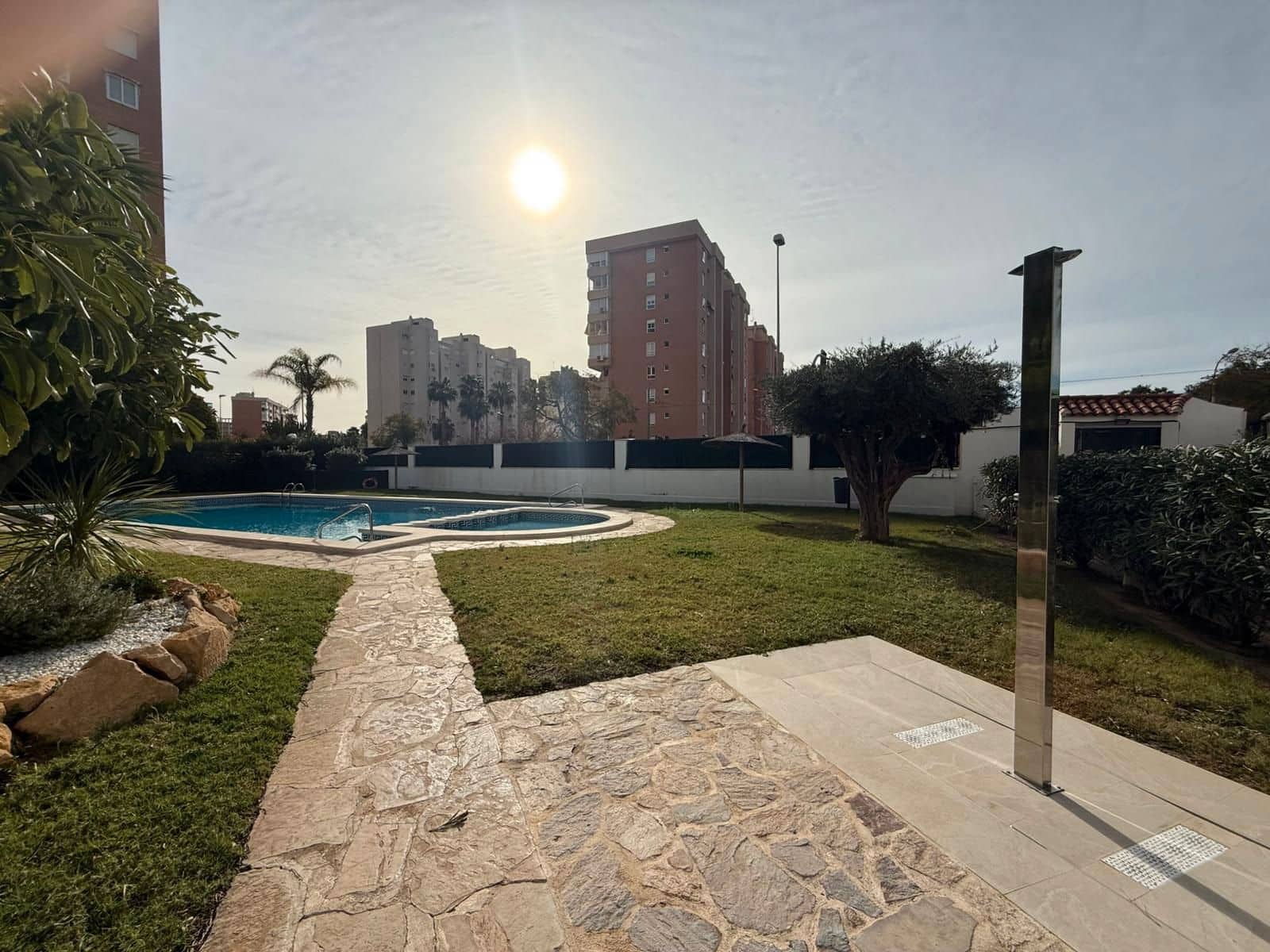 2 Zimmer Wohnung zu verkaufen in Alicante / Alacant Stadt mit Pool Garage - 330.000 € (Ref: 9569994)