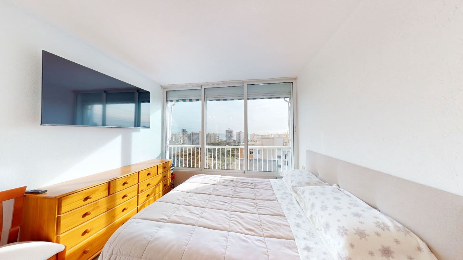 2 Zimmer Wohnung zu verkaufen in Alicante / Alacant Stadt mit Pool Garage - 330.000 € (Ref: 9569994)