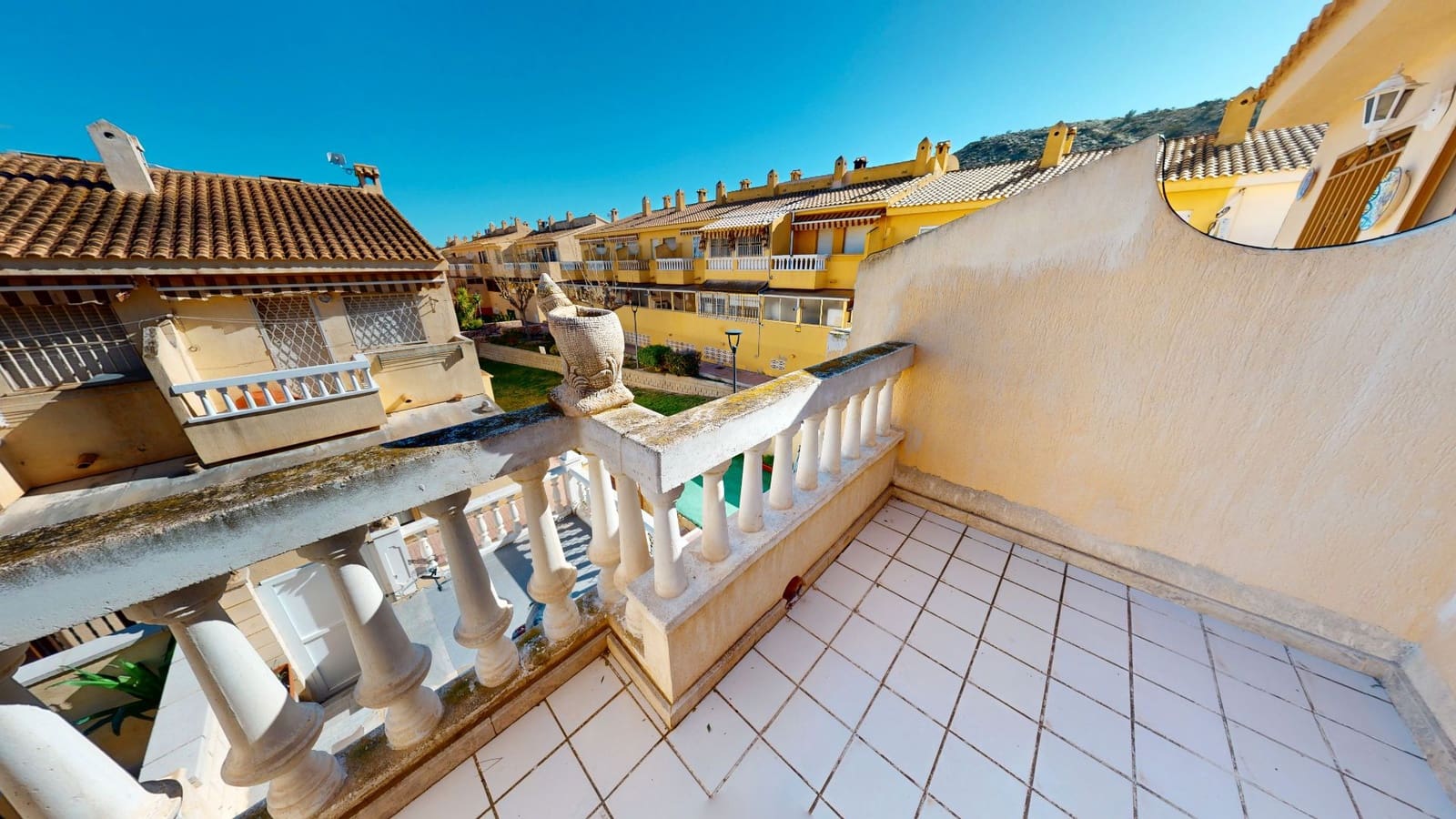 2 bedroom Semi-detached Villa for sale in El Campello with pool garage - € 230,000 (Ref: 9588362)