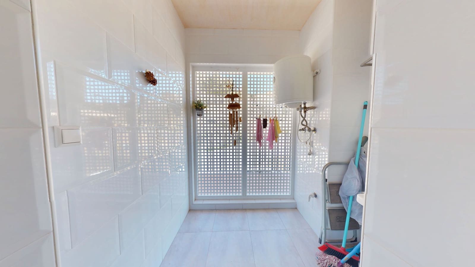 1 makuuhuone Asunto myytävänä paikassa La Torre de les Macanes mukana uima-altaan - 99 000 € (Ref: 9606917)