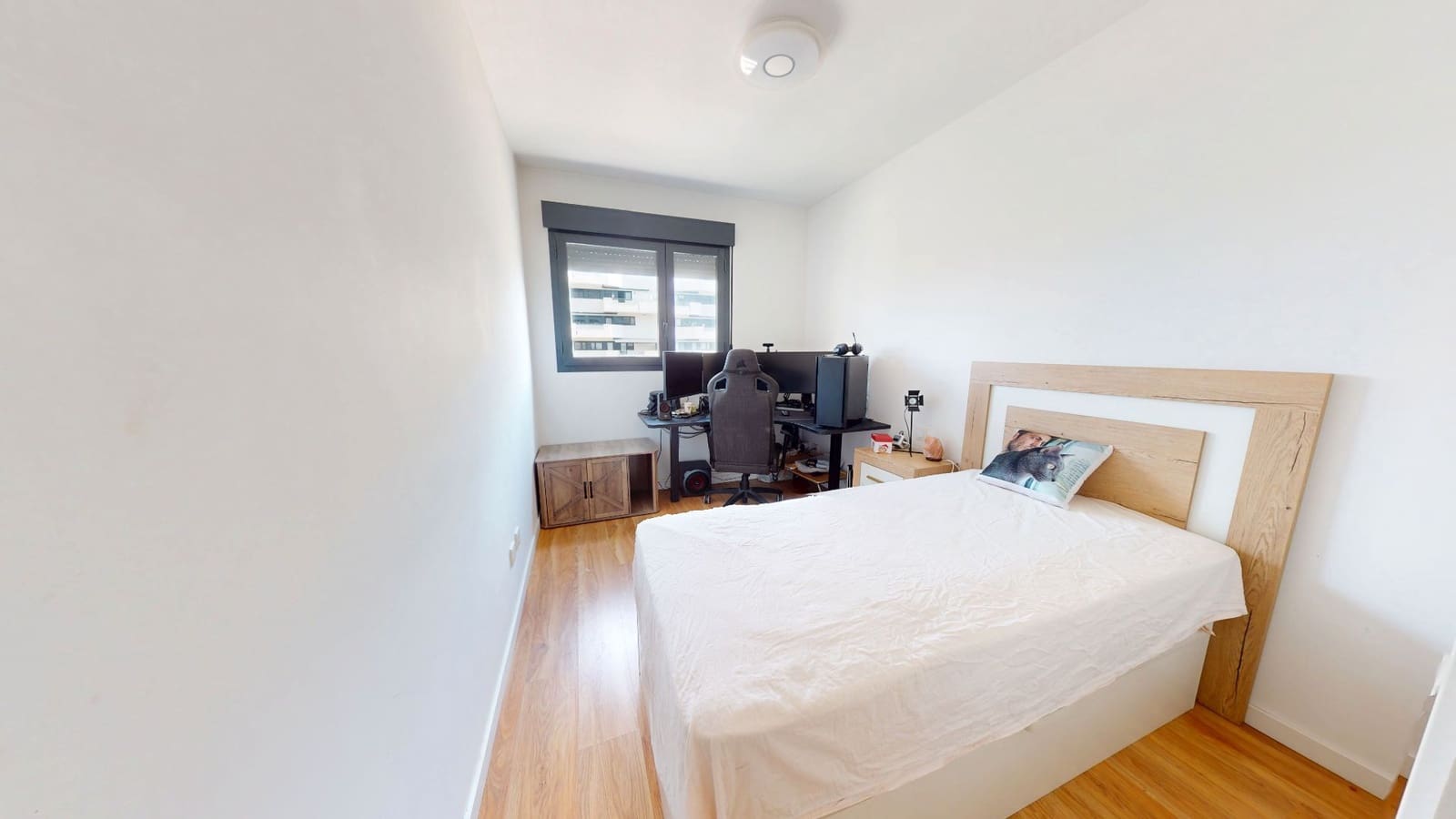 2 bedroom Flat for sale in Alicante / Alacant city with pool garage - € 449,000 (Ref: 9640772)