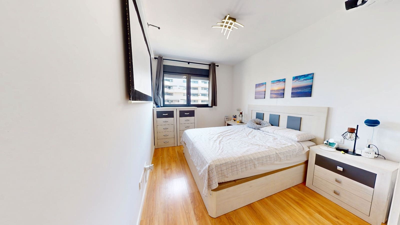 2 bedroom Flat for sale in Alicante / Alacant city with pool garage - € 449,000 (Ref: 9640772)