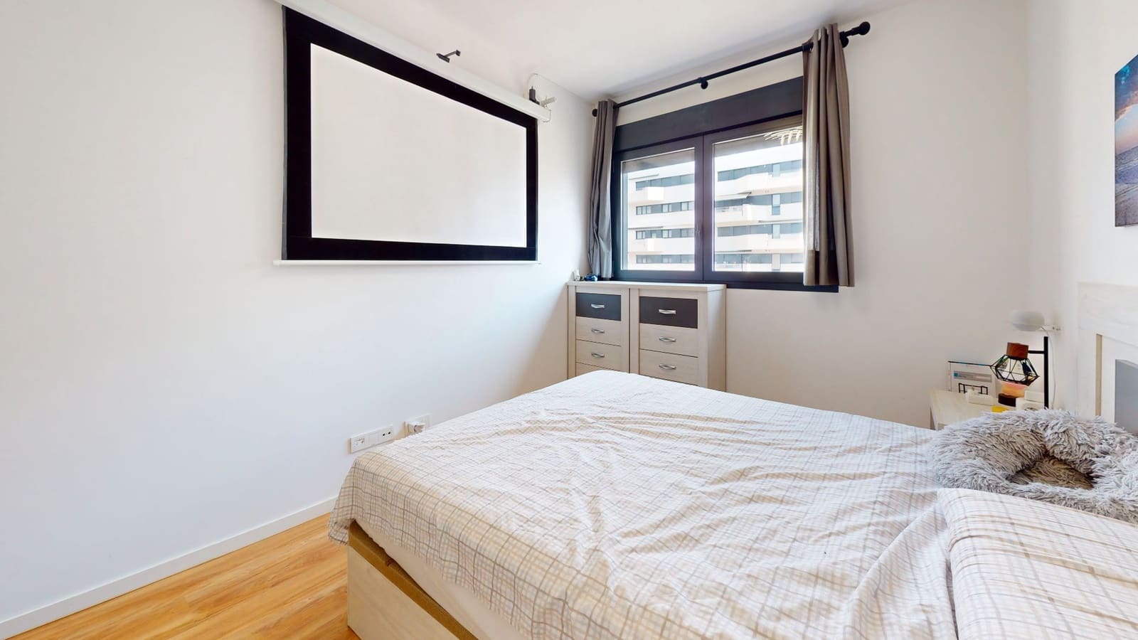 2 bedroom Flat for sale in Alicante / Alacant city with pool garage - € 449,000 (Ref: 9640772)