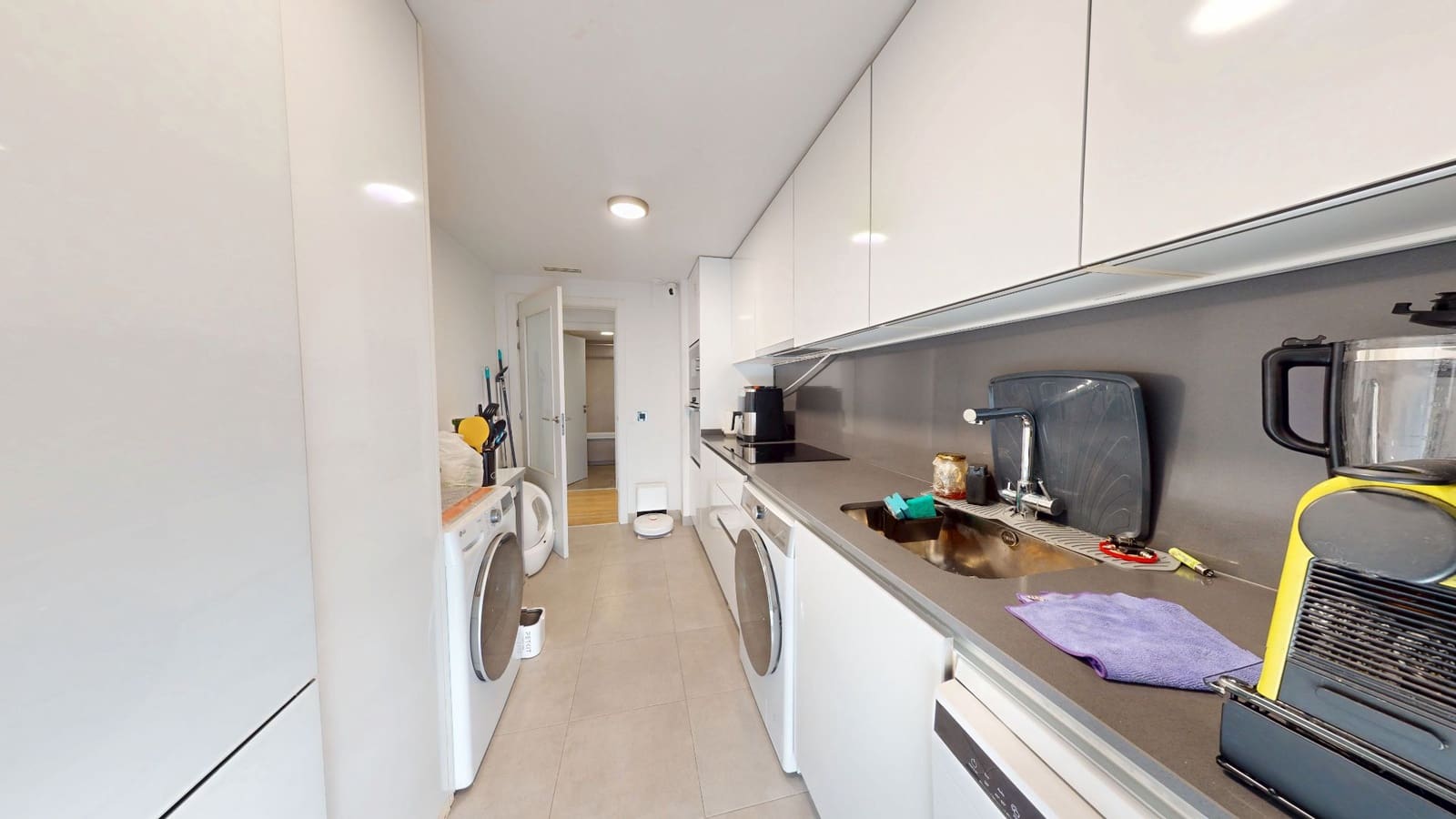 2 bedroom Flat for sale in Alicante / Alacant city with pool garage - € 449,000 (Ref: 9640772)