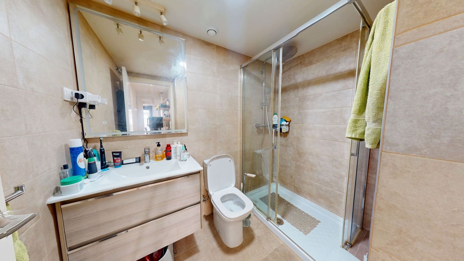 2 bedroom Flat for sale in Alicante / Alacant city with pool garage - € 449,000 (Ref: 9640772)