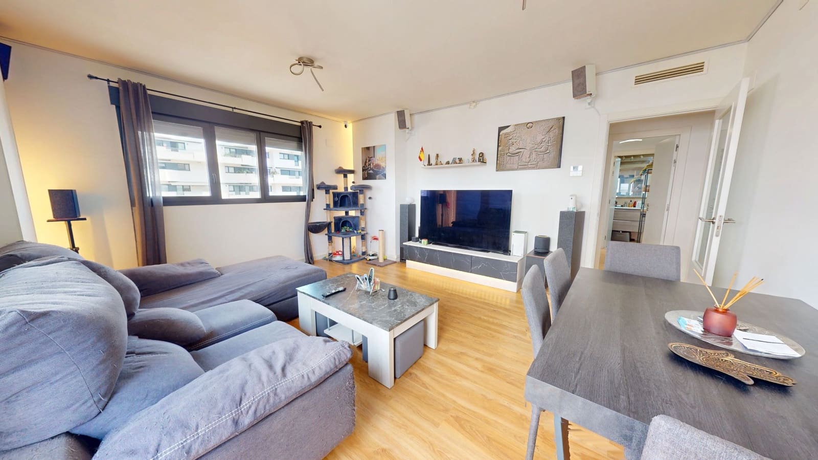 2 bedroom Flat for sale in Alicante / Alacant city with pool garage - € 449,000 (Ref: 9640772)