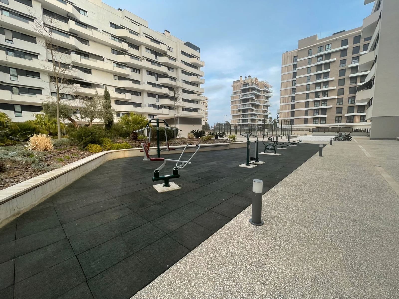 2 bedroom Flat for sale in Alicante / Alacant city with pool garage - € 449,000 (Ref: 9640772)