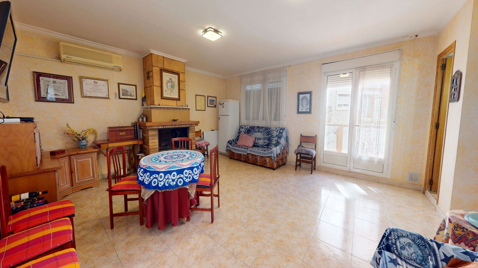 3 slaapkamer Flat te koop in Sax - € 170.000 (Ref: 9645635)