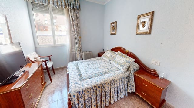 3 slaapkamer Flat te koop in Sax - € 170.000 (Ref: 9645635)