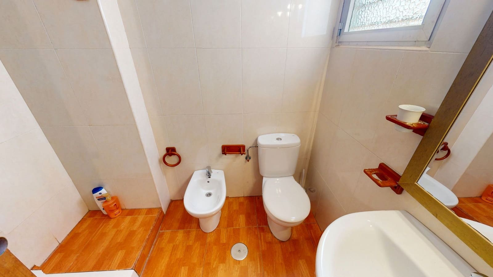 4 bedroom Flat for sale in Alicante / Alacant city with garage - € 165,000 (Ref: 9667115)