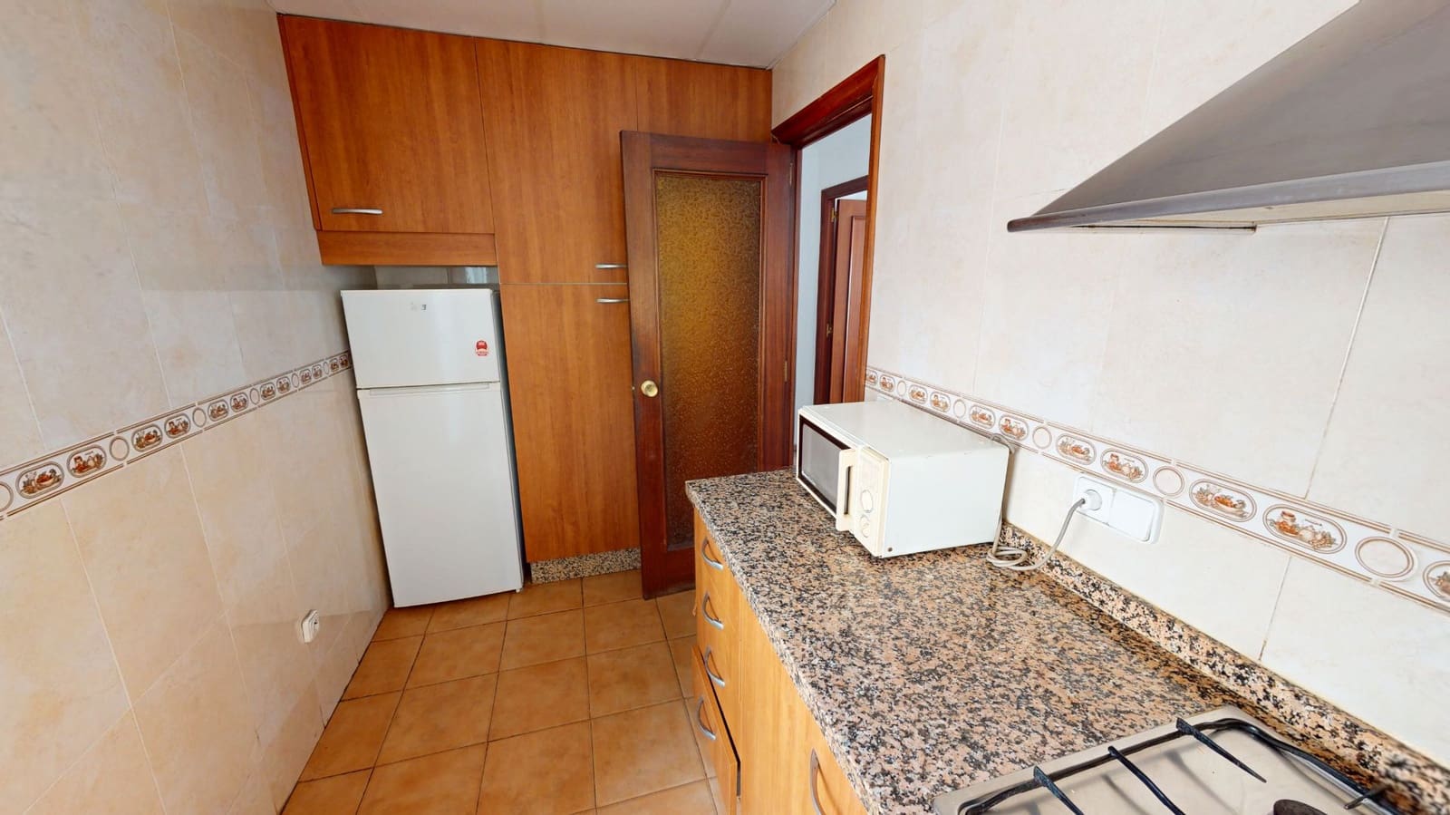 4 bedroom Flat for sale in Alicante / Alacant city with garage - € 165,000 (Ref: 9667115)