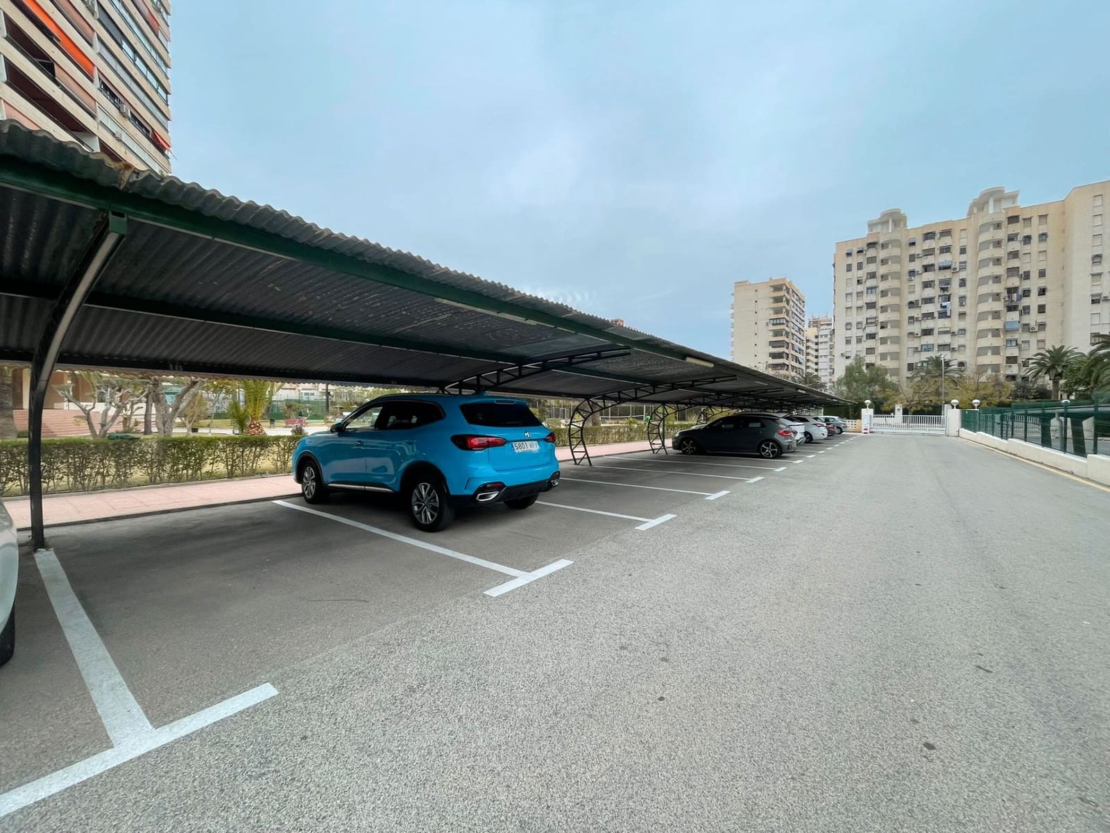 3 makuuhuone Asunto myytävänä paikassa Alicante kaupunki mukana uima-altaan 
autotalli - 379 000 € (Ref: 9702444)