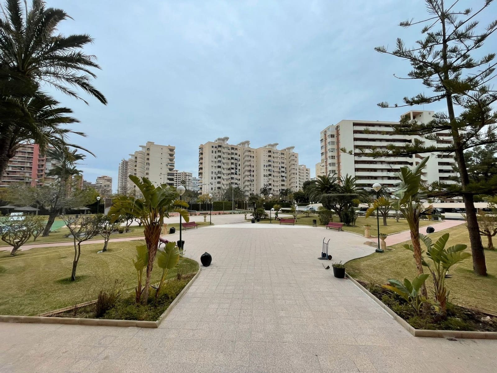 3 makuuhuone Asunto myytävänä paikassa Alicante kaupunki mukana uima-altaan 
autotalli - 379 000 € (Ref: 9702444)