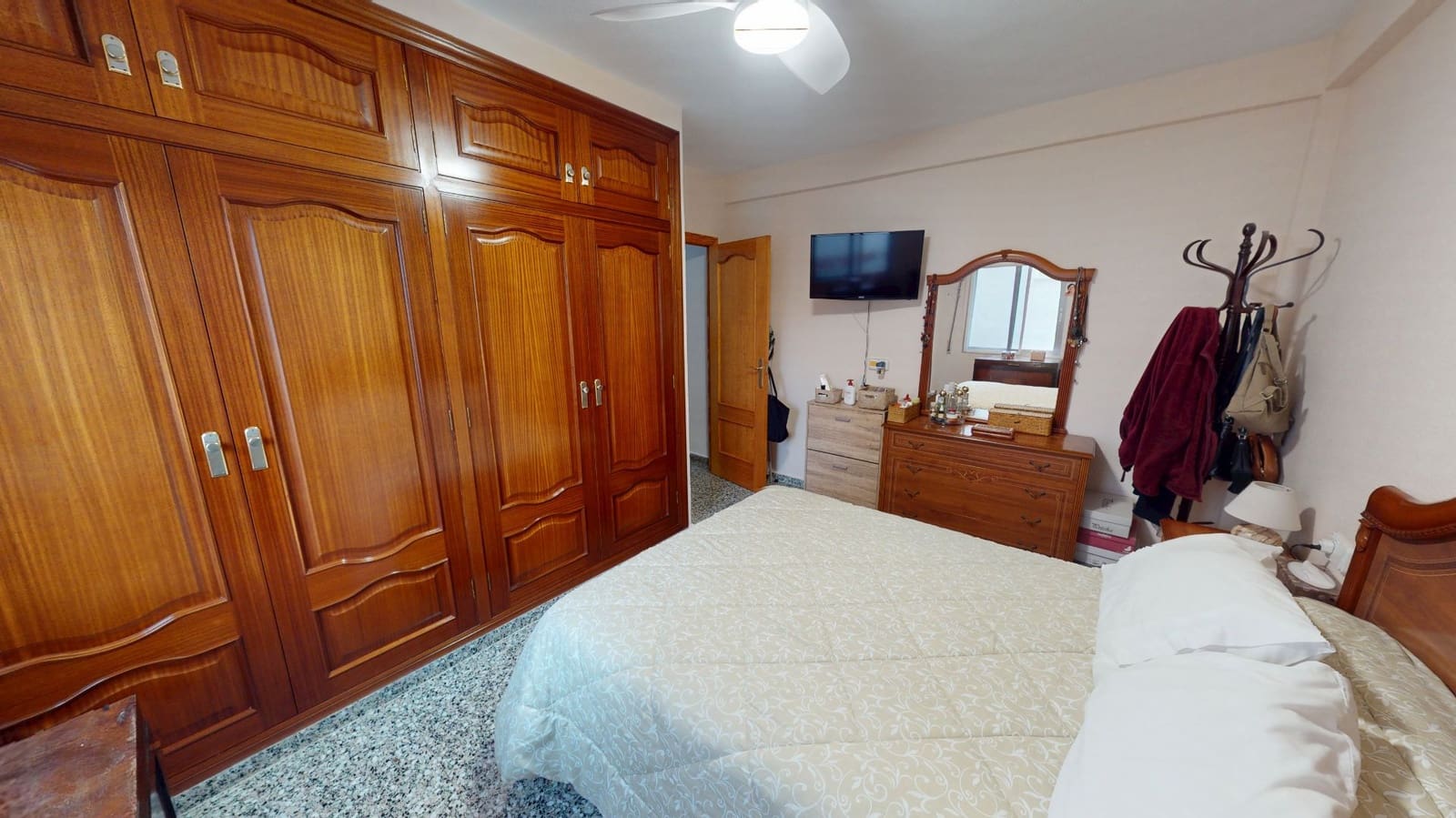 3 bedroom Flat for sale in Muchamiel / Mutxamel - € 160,000 (Ref: 9708012)